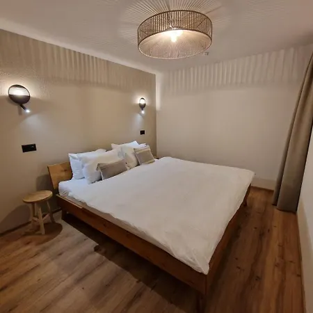 A Post, Charming And Newly Renovated In A Historic 1851 House Near Interlaken Apartment Ringgenberg