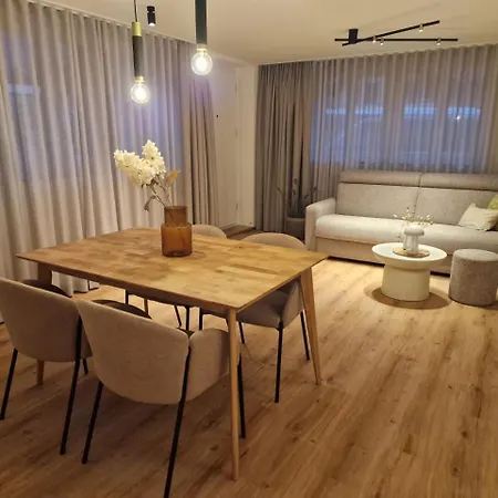 Апартаменты A Post, Charming And Newly Renovated In A Historic 1851 House Near Interlaken